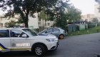 В Киеве пьяный мужчина решил «воспитать» подростков, выстрелив в них из травматического пистолета