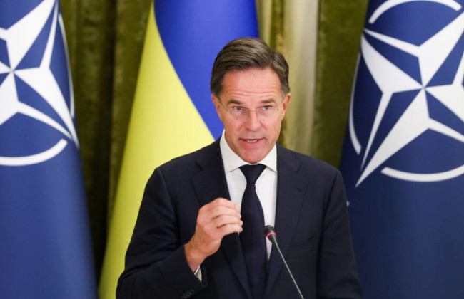 Генсек НАТО Рютте сподівається на гнучкість США, щоб Україна залишалася озброєною