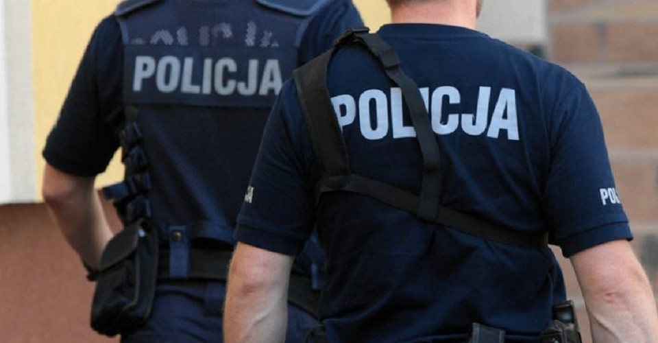 Погрожував ножем і вимагав сигарети – у Варшаві затримали викрадача таксиста