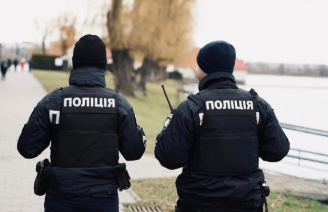 Вступление в действие нормы о надбавке за знание английского полицейским, прокурорам и чиновникам будет отложено – Кабмин объяснил причины
