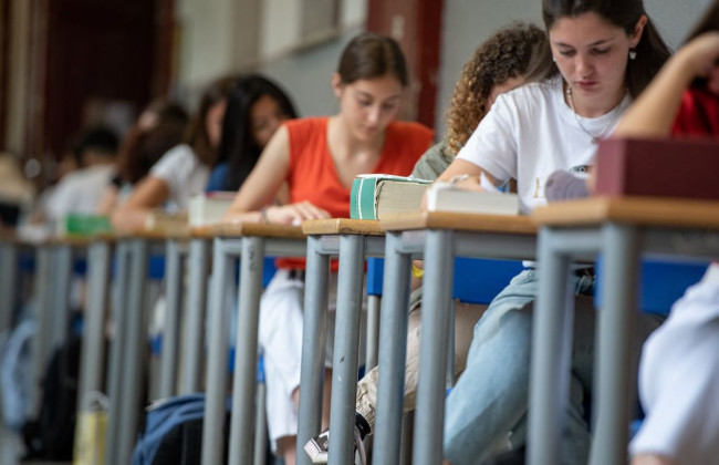 НМТ-2025: 2,4 тысяч абитуриентов получили 200 баллов, трое набрали максимум по всем предметам