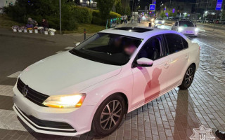 Во Львове мать посадила за руль 15-летнего сына и попалась патрульным