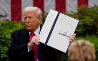 Трамп ввел 25% пошлины на товары из Японии и Южной Кореи