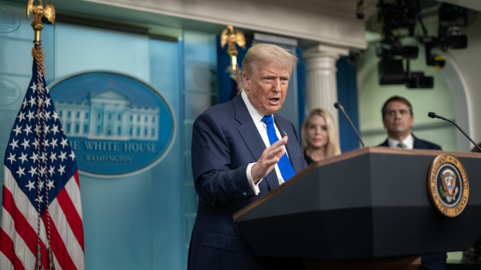 Мы собираемся отправить еще оружие в Украину, особенно для защиты, — Трамп