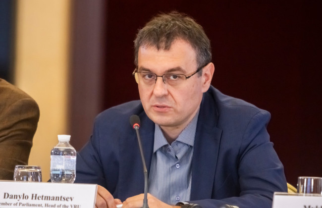 Дозволяється наявність штрафів у межах 8 тисяч грн – Данило Гетманцев зареєстрував зміни до законодавства про «клуб білого бізнесу»