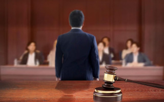 В США судья оштрафовала адвокатов на $3000 за ссылки на дела, которые не существуют