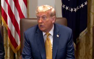 Трамп погрожує Бразилії 50% митами через справу проти Болсонару — Лула обіцяє відповідь