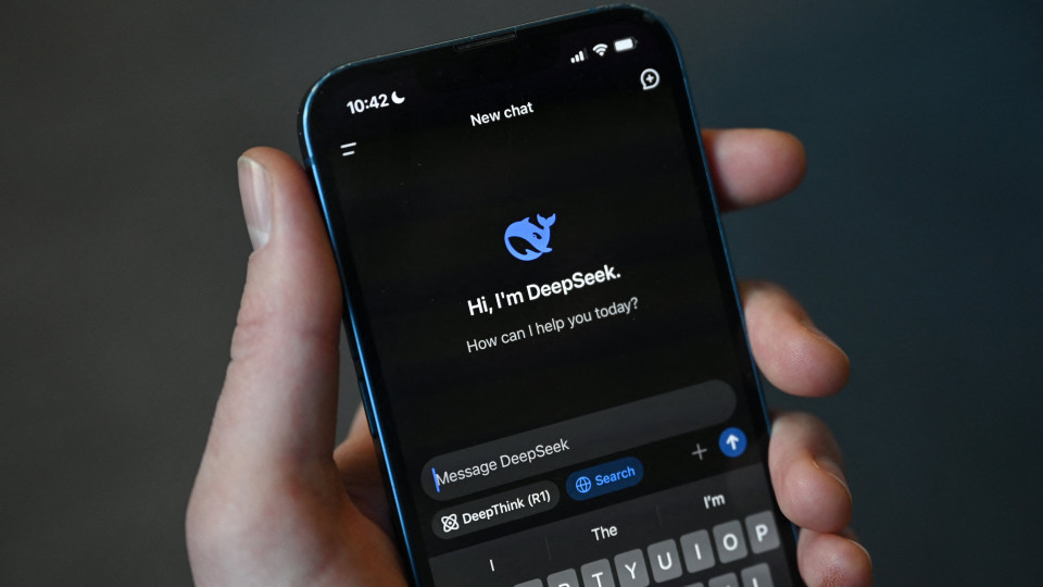 Чехія заборонила китайський ШІ-сервіс DeepSeek у  держустановах через проблеми з безпекою