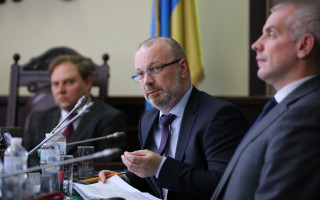 Участь родичів членів ВККС та Вищої ради правосуддя у конкурсах на суддівське крісло пропонують дещо ускладнити – законопроект