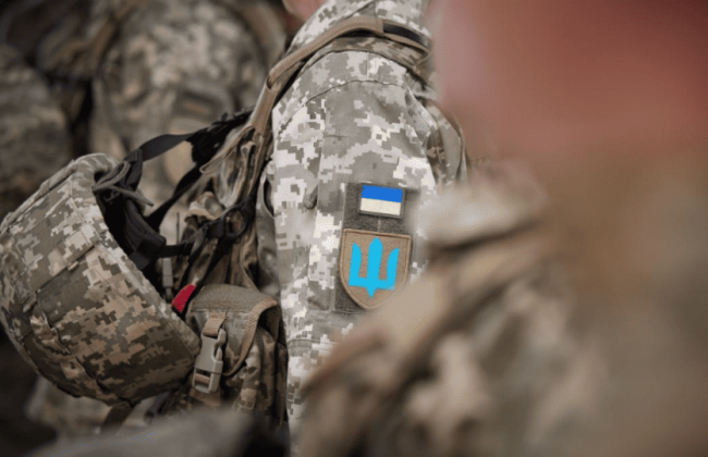 Кто и как может получить единовременную денежную помощь от Минобороны: разъяснение для военных