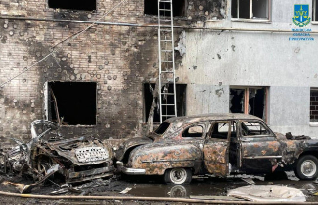 Во Львове из-за российской атаки повреждены предприятие, жилье и здания судов