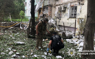 В Черновцах объявлен день траура — полиция фиксирует последствия ночной атаки дронами и ракетой