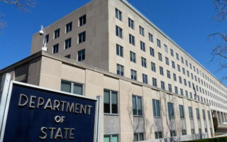 Госдеп США увольняет более 1300 сотрудников