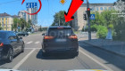 В Киеве наказали водителя BMW, который двигался по полосе для маршрутных транспортных средств — видео