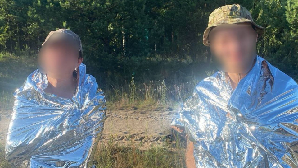 Заблукали в болотах – двоє запоріжців на кордоні викликали рятувальників