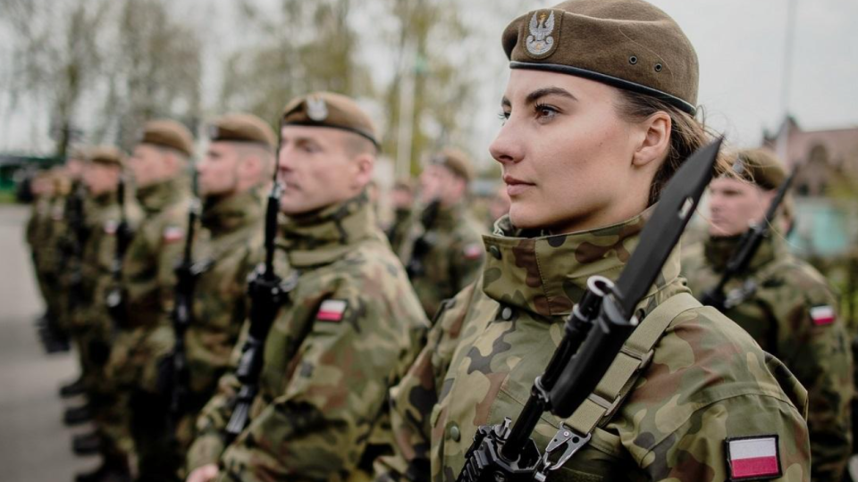 У Польщі розішлють 235 тисяч повісток — на ВЛК викликатимуть навіть жінок і людей 50+