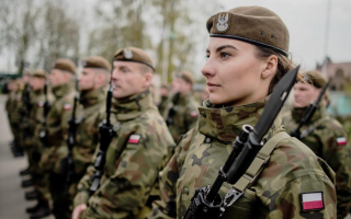 У Польщі розішлють 235 тисяч повісток — на ВЛК викликатимуть навіть жінок і людей 50+