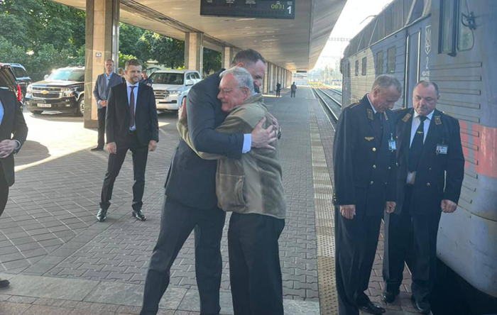 До Києва прибув  спецпредставник президента США Кіт Келлог, відео