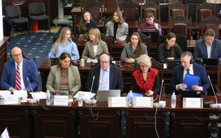 Гроші, за рахунок яких можна було б підвищити зарплату в апаратах судів, будуть скеровані на фінансування Громадської ради міжнародних експертів – ДСА