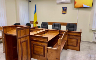 ДСА продовжує закуповувати в суди «хлам», офісна техніка та суддівські мантії низької якості – суддя