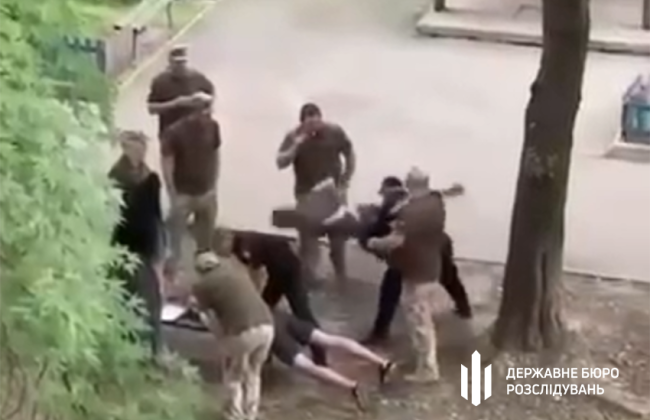 ГБР проверяет информацию о жестком задержании двух мужчин полицией и ТЦК в Чернигове
