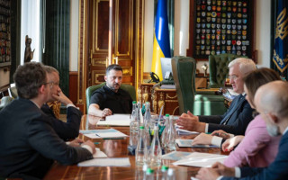 Зеленский провел совещание с украинскими дипломатами — что обсуждали