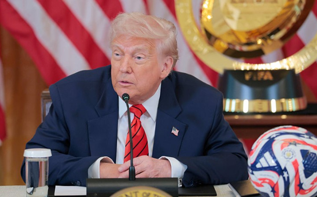 Трамп допустил, что может подписать указ о переименовании футбола в США