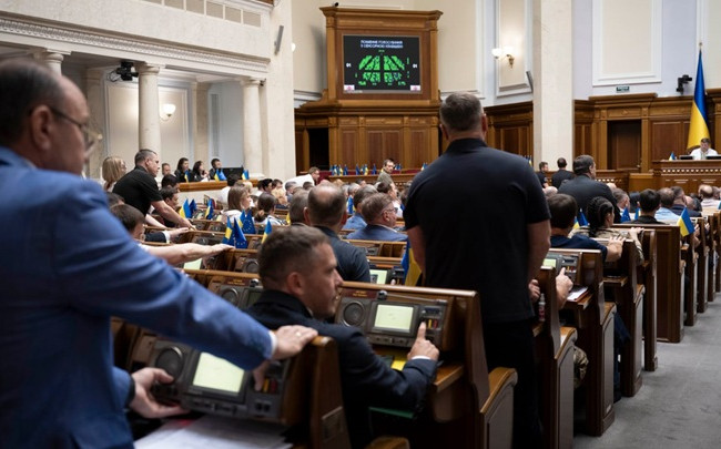 Верховная Рада приняла закон об установлении вывозной пошлины на сою и рапс