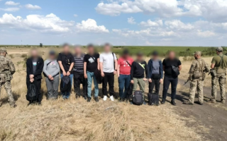На Одещині затримали десятьох ухилянтів, які тікали до Молдови за криптовалюту