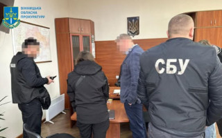 «Зарабатывали» на надбавках сотрудникам — в винницком филиале предприятия Укрзализныця разворовали более 22 млн грн