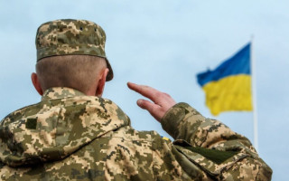 Мужчины и женщины старше 60 лет смогут служить в ВСУ по контракту – Верховная Рада приняла закон