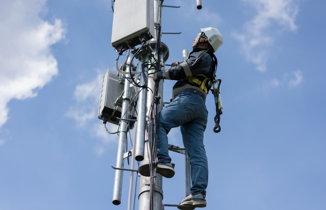 Предприятия, строящие сети xPON и мобильной связи, смогут бронировать 100% работников строительных бригад