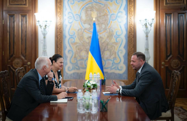 Андрей Ермак встретился с послом ЕС в Украине Матерновой и представителем Еврокомиссии