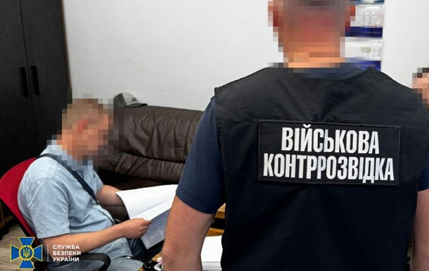 Нанес ущерб на 5,4 млн грн: чиновника Минобороны подозревают в хищении средств на ремонте бронетранспортеров