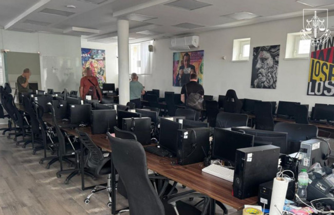 В Киеве провели масштабную операцию по ликвидации мошеннических колл-центров, фото