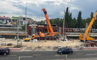 В Киеве рассказали, как проходит реконструкция путепровода возле метро «Дарница»