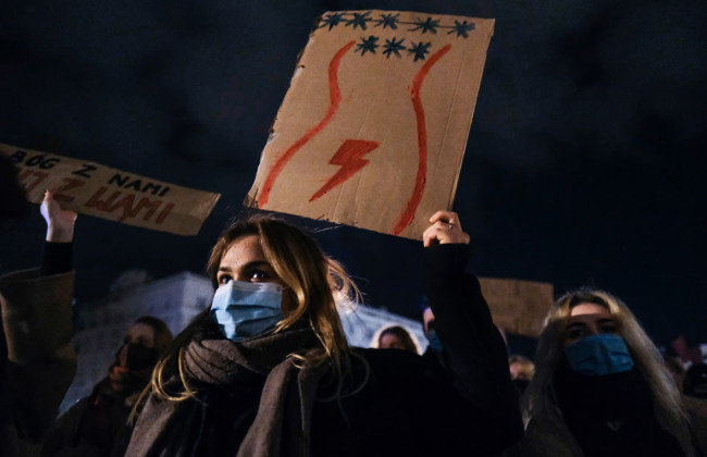 В Польше врачей приговорили к тюремному заключению за смерть беременной женщины, которой отказали в аборте