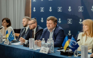 К работе Комиссии по вопросам высшего корпуса госслужбы предлагается привлекать экспертов и представителей общественности
