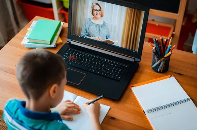 МОН отменило скандальный приказ о дистанционке и школах – что изменяется