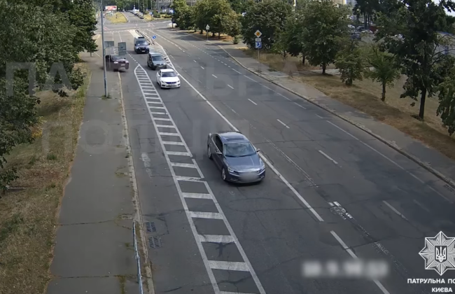 В Киеве водитель BMW, лишенный водительского 10 лет назад, устроил ДТП – видео