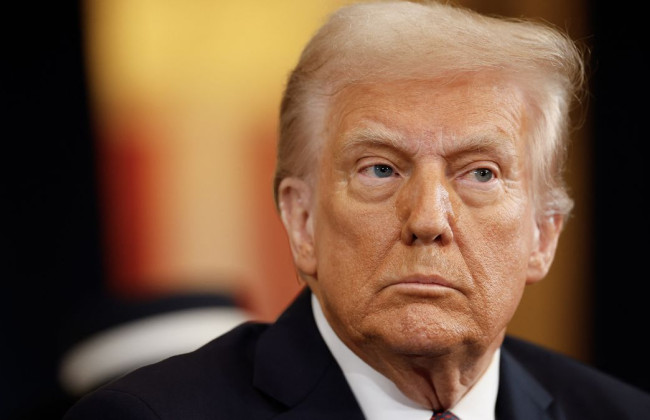 Трамп пригрозив судом газеті WSJ через статтю про його листівку до дня народження Епштейна