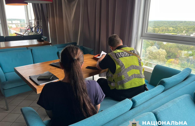 В Киеве полиция оштрафовала администраторшу клуба, где звучали российские песни