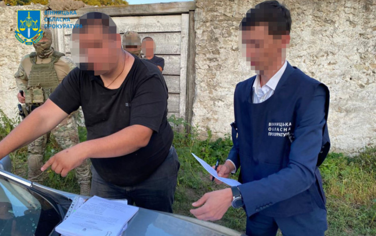 В Винницкой области адвокат организовал схему завладения землей по поддельным дубликатам завещаний