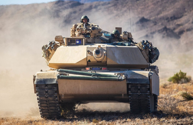 Денис Шмигаль подтвердил, что Австралия передала Украине первую партию танков Abrams