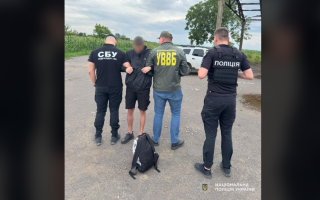 На Закарпатье задержан мужчина, который за $8 тысяч пытался вывезти военнообязанного в Венгрию