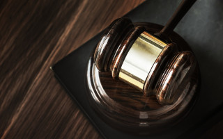 У Франції розпочався суд над подружжям, яке хотіло принести в жертву свого сина