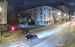 У Києві працівник прокуратури збив жінку на тротуарі та втік — генпрокурор Кравченко взяв справу під свій контроль, відео ДТП