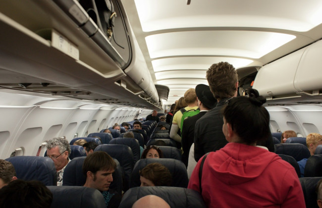 В Бангладеш женщина сообщила о бомбе в самолете, чтобы сорвать побег женатого сына с любовницей