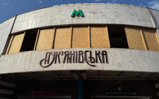У Києві після обстрілу  зачинено станцію метро «Лук’янівська» та  змінено маршрути транспорту