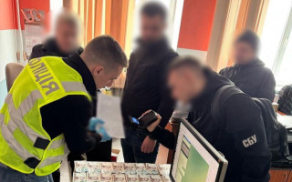 Вивіска за $6000 – у Києві судитимуть підприємця за продаж неіснуючих зв’язків в КМДА